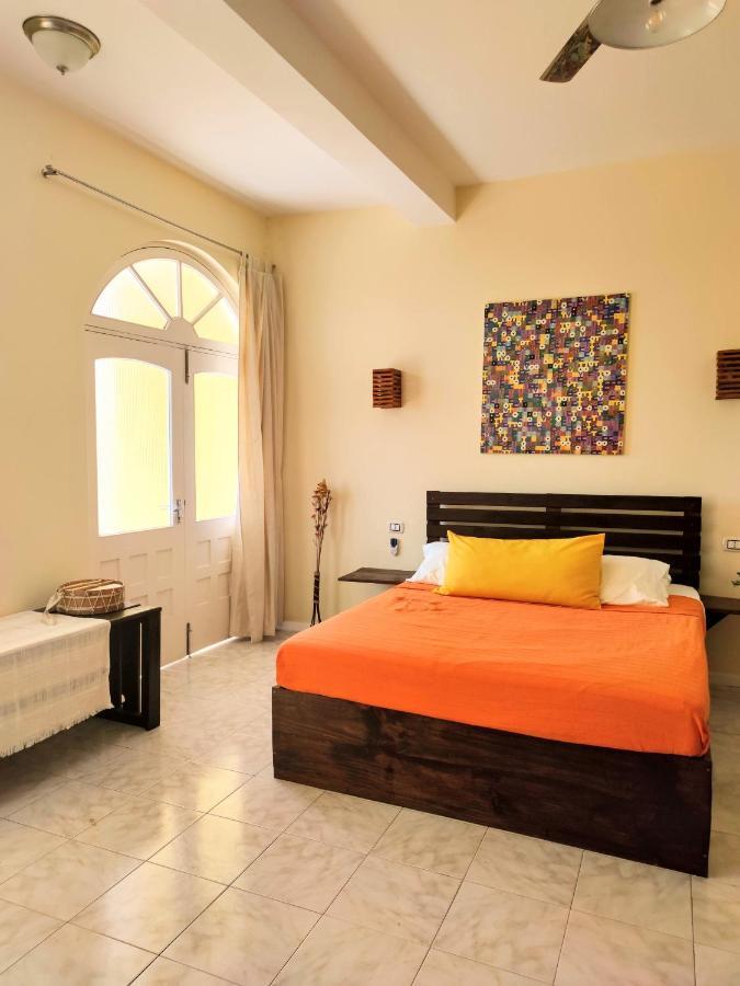 Casa Bom Dia Hotel Миндело Екстериор снимка